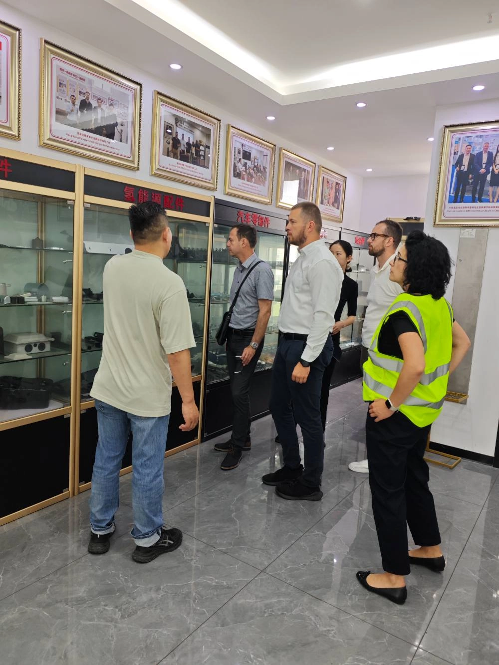 Команда TORSUS из Словакии посетила Hehua Machinery Команда TORSUS из Словакии посетила Hehua Machinery