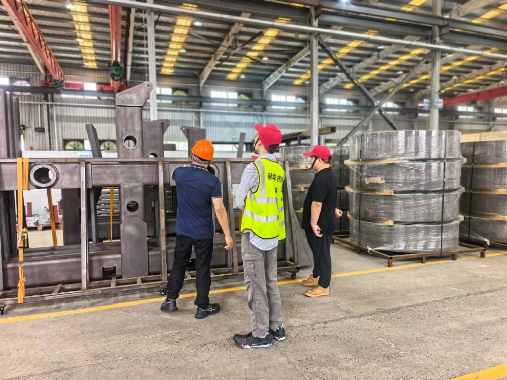 Команда Hitachi Energy посетила Hehua Machinery Команда Hitachi Energy посетила Hehua Machinery