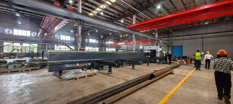 Станок для лазерной резки труб на заводе Hehua Machinery Technology, Куньшань Станок для лазерной резки труб на заводе Hehua Machinery Technology, Куньшань